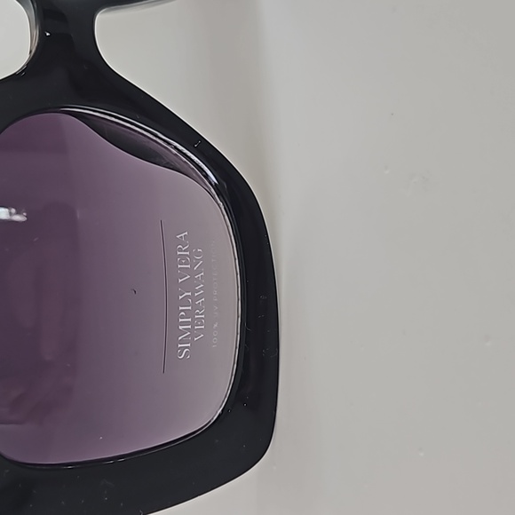 Simply Vera KYM 22MM sunglasses - Picture 2 of 6